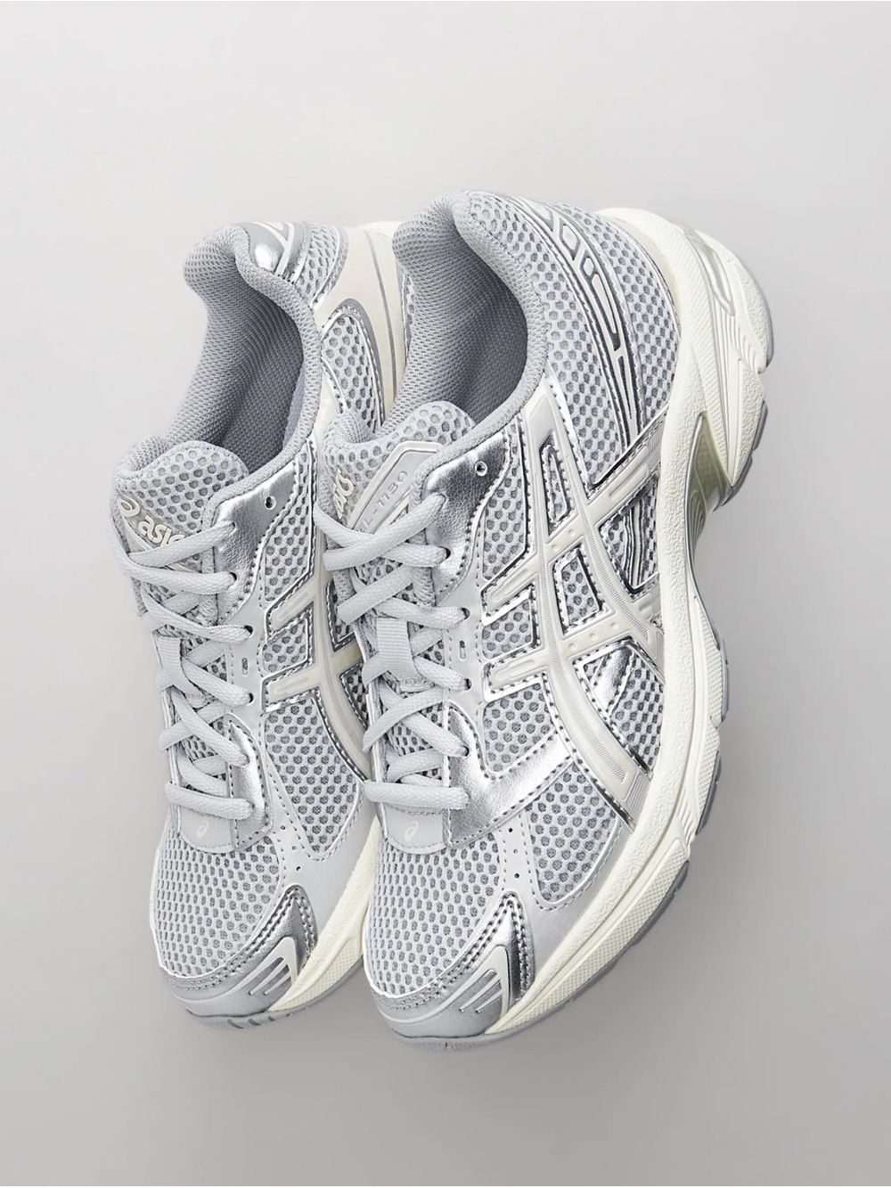 NWT ASICS Gel-1130 Sneakers!